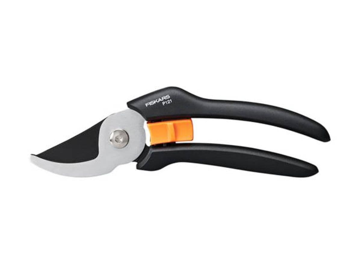 Секатор плоскостной FISKARS Solid P121 - изображение 1