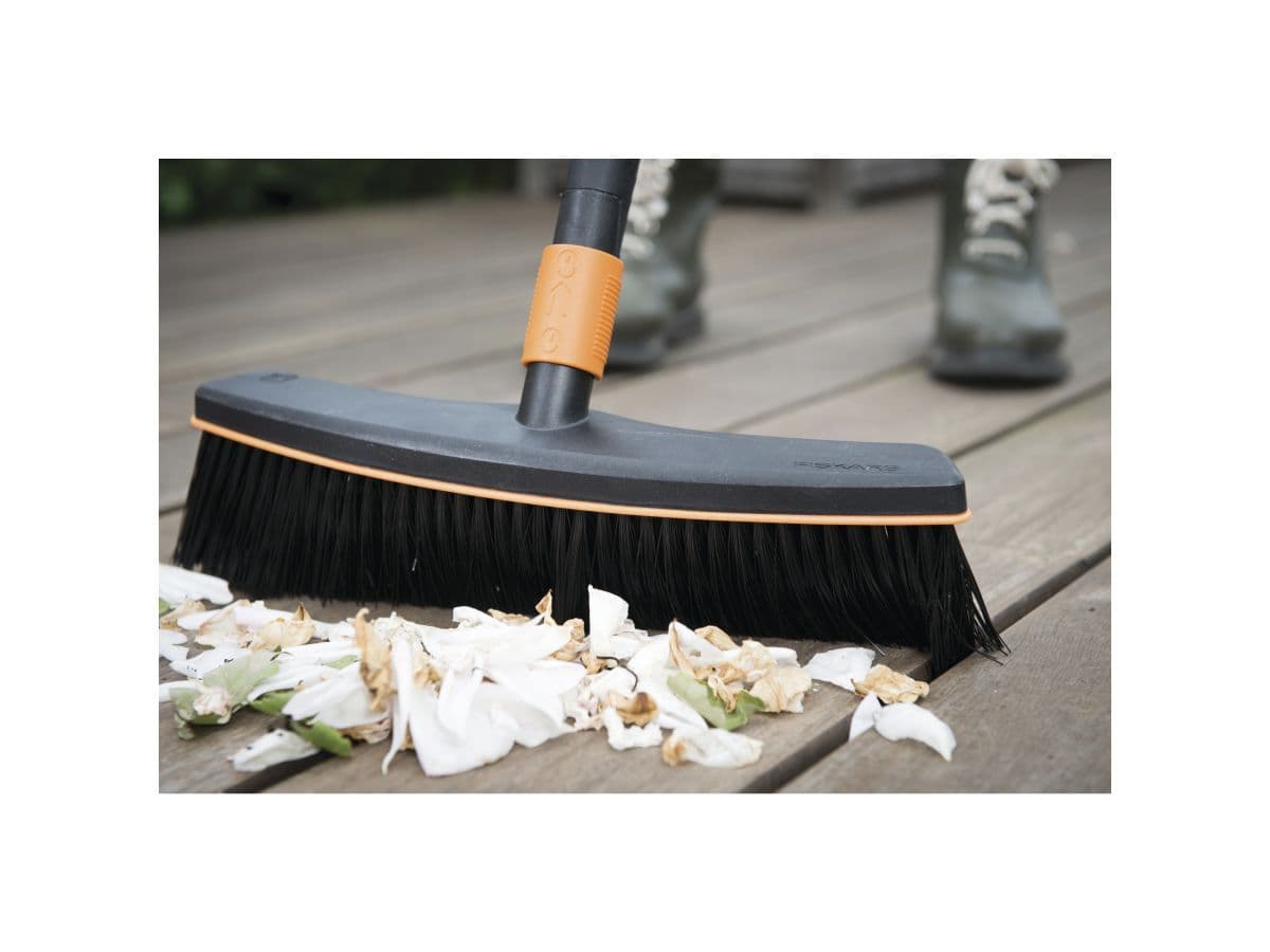 Щетка универсальная 38-18,5см QuikFit FISKARS - изображение 7