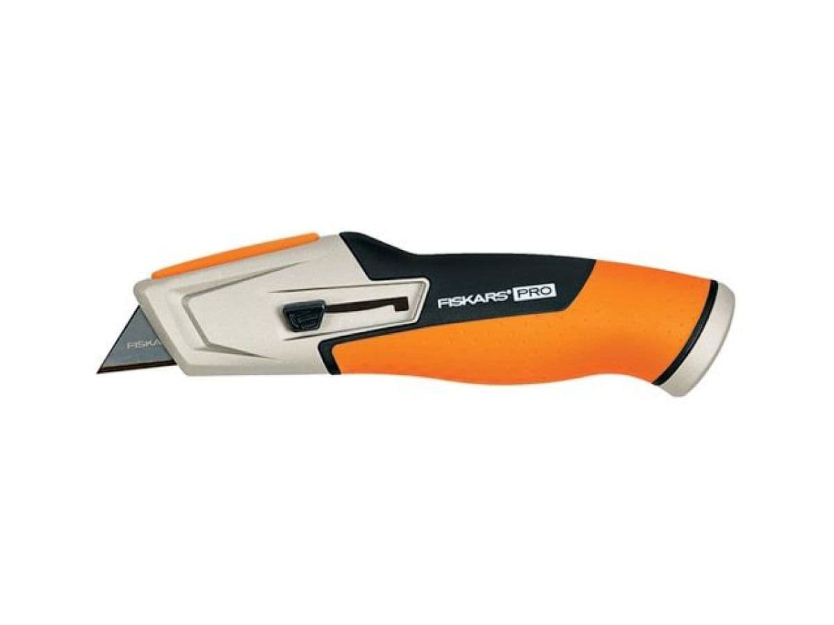 Нож выдвижной, универсальный CarbonMax  FISKARS - изображение 1