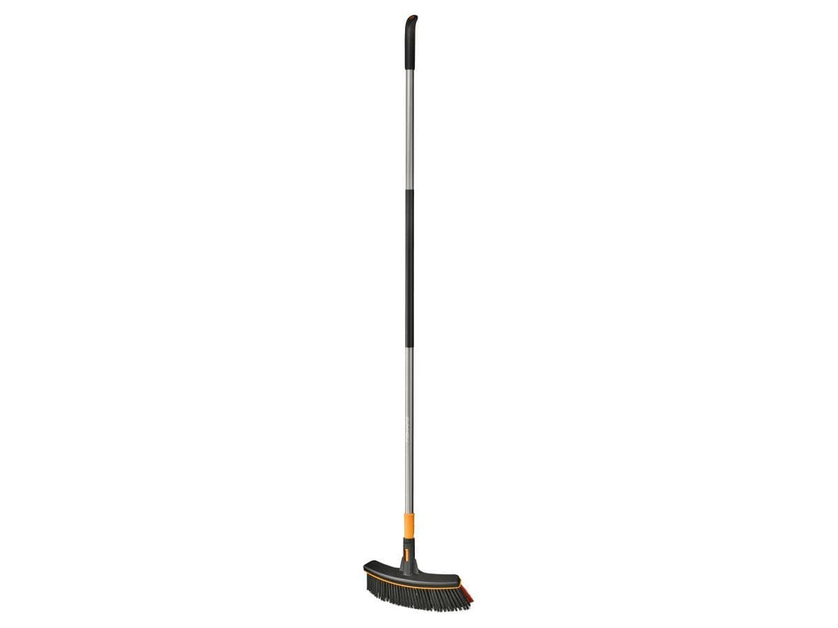 Метла эргономичная FISKARS - изображение 1