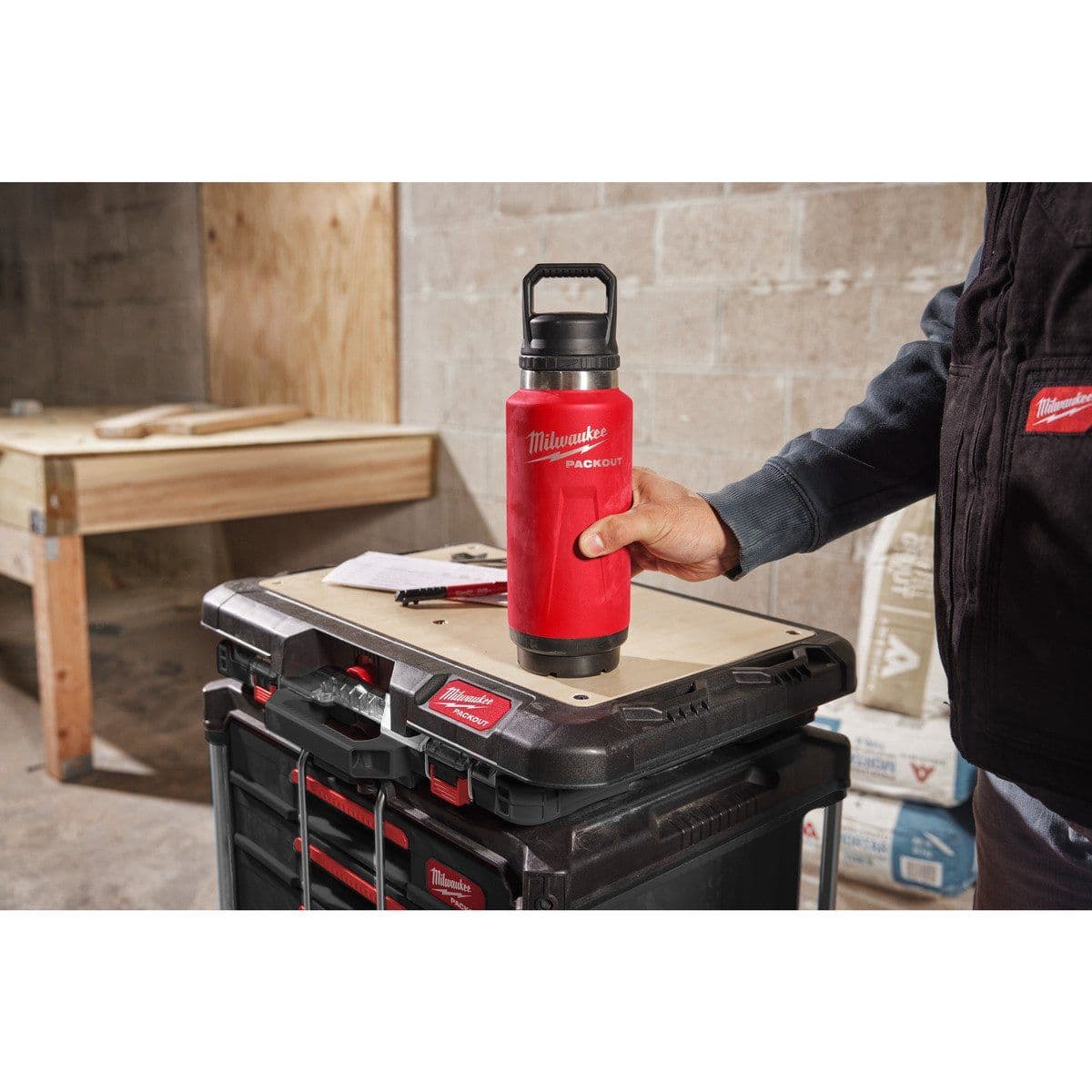 Термос красный PACKOUT CHUG LID 1065 мл - изображение 8