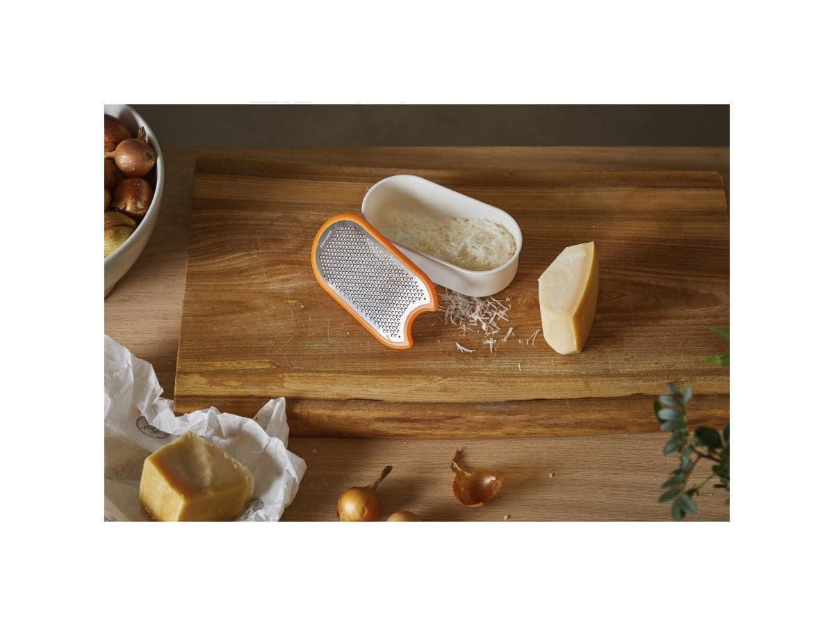 Терка с контейнером Functional Form Fiskars - изображение 7
