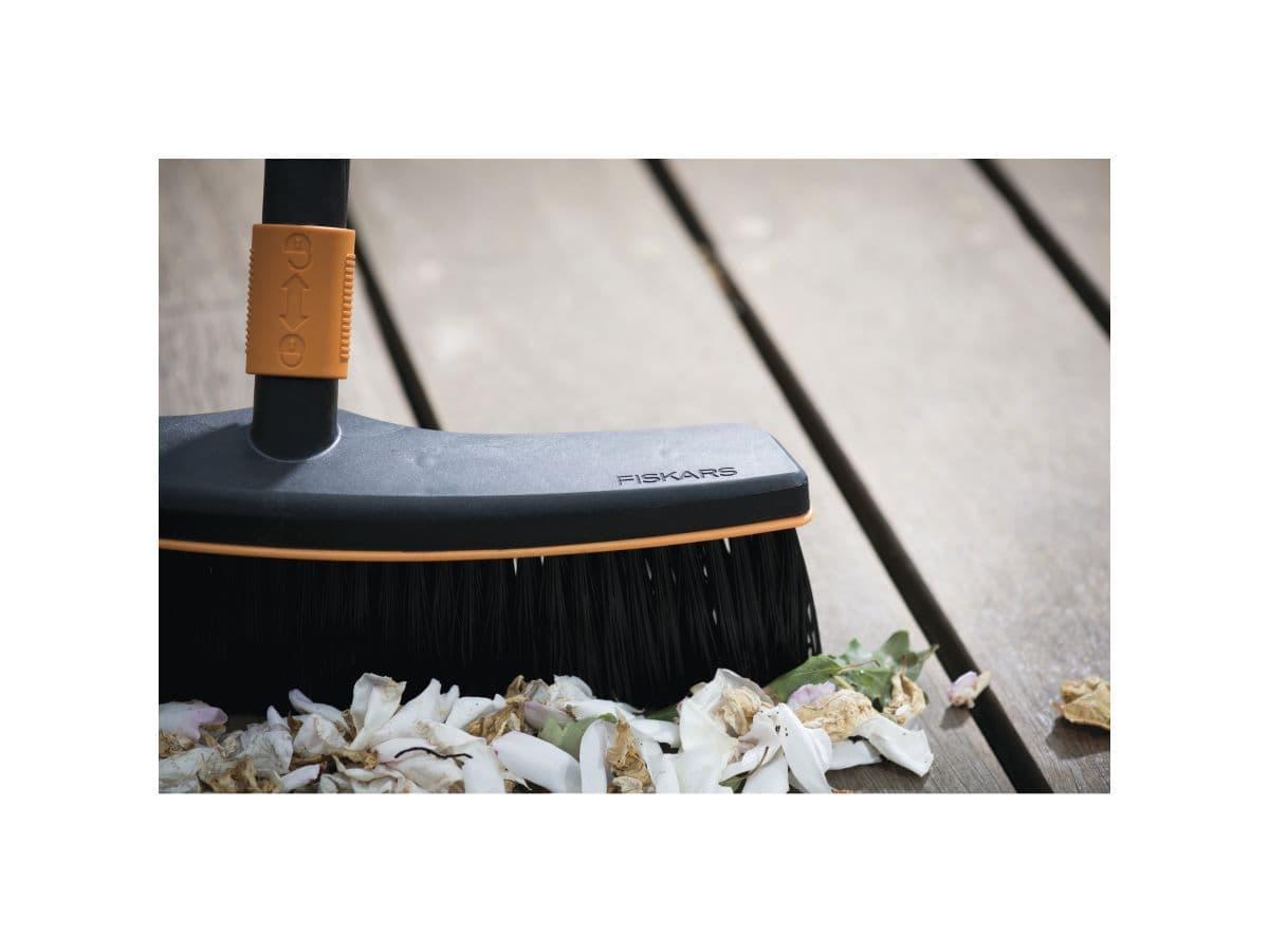 Щетка универсальная 38-18,5см QuikFit FISKARS - изображение 8
