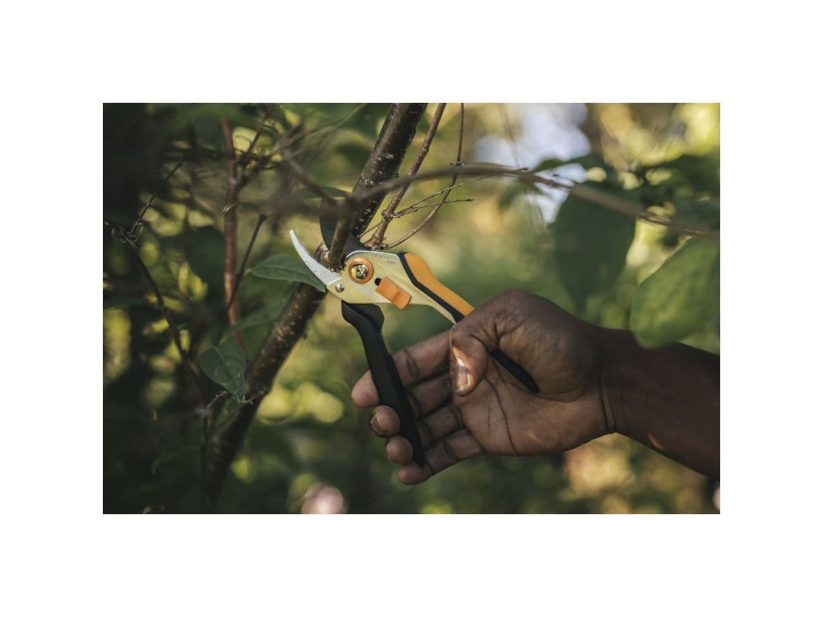 Секатор плоскостной металлический FISKARS Solid  P331 - изображение 5