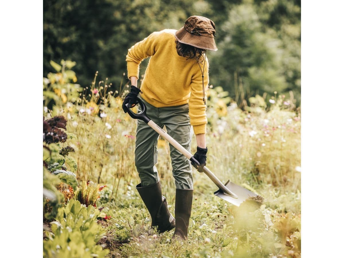 Лопата штыковая с закругленным лезвием и дер. черенком FISKARS - изображение 5