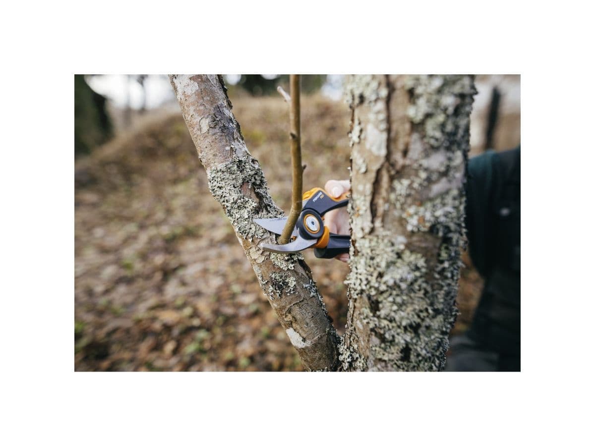 Секатор плоскостной FISKARS Xseries PowerGear M P921 - изображение 6