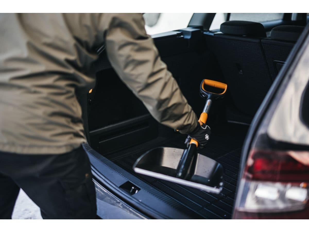 Лопата снеговая автомобильная X-series FISKARS - изображение 6