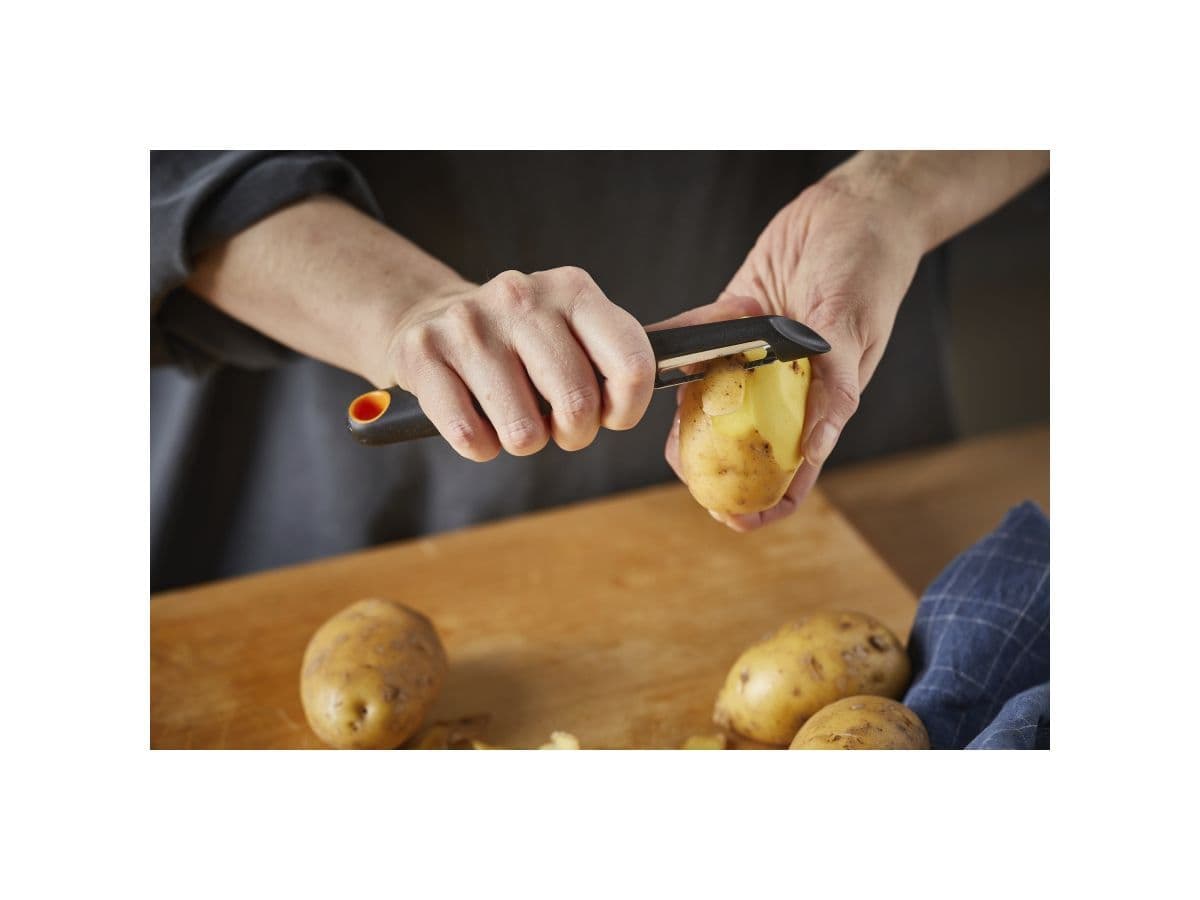 Нож для чистки с поворотным лезвием  Functional Form  Fiskars - изображение 5