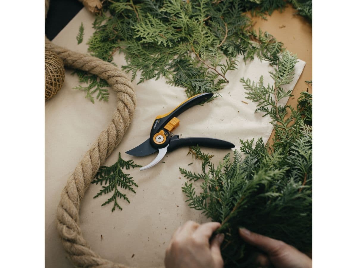 Секатор плоскостной FISKARS Plus Smartfit  P541 - изображение 8