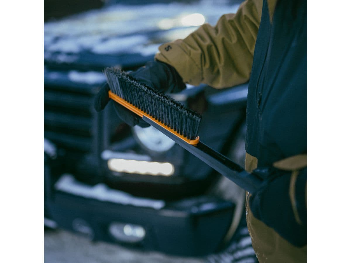Щетка для снега 76см со скребком Plus FISKARS - изображение 7