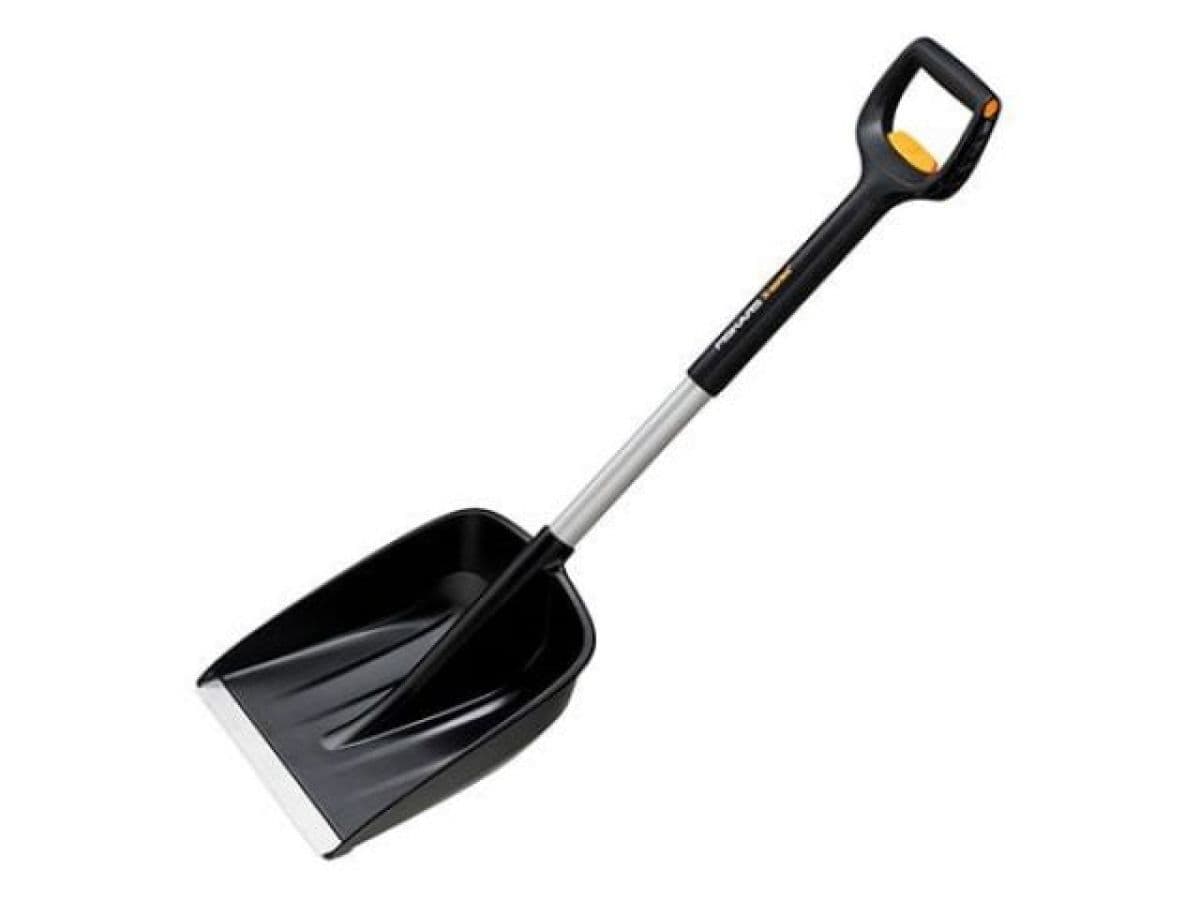 Лопата снеговая автомобильная телескопическая X-series FISKARS - изображение 1