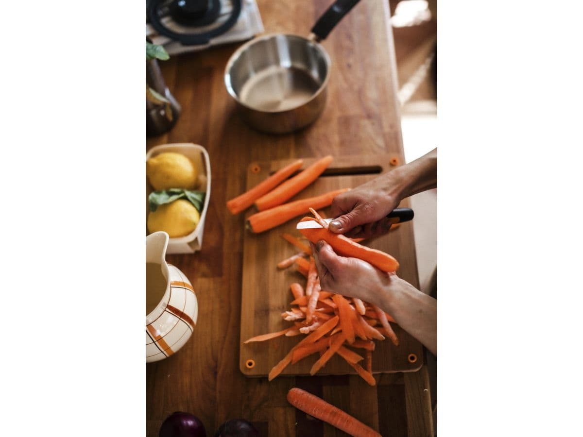 Нож для корнеплодов 8 см Functional Form Fiskars - изображение 5