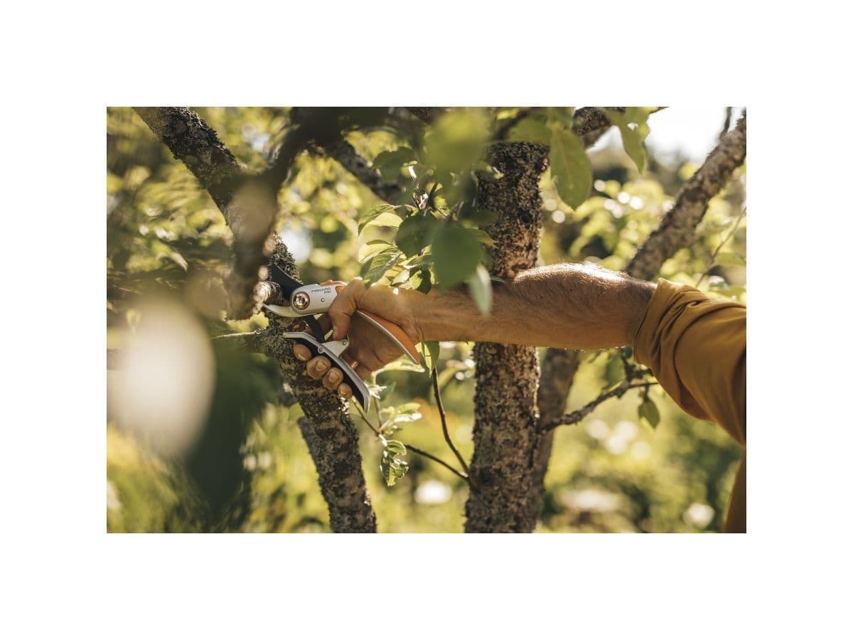 Секатор плоскостной металлический FISKARS Plus PowerLever P751 - изображение 5