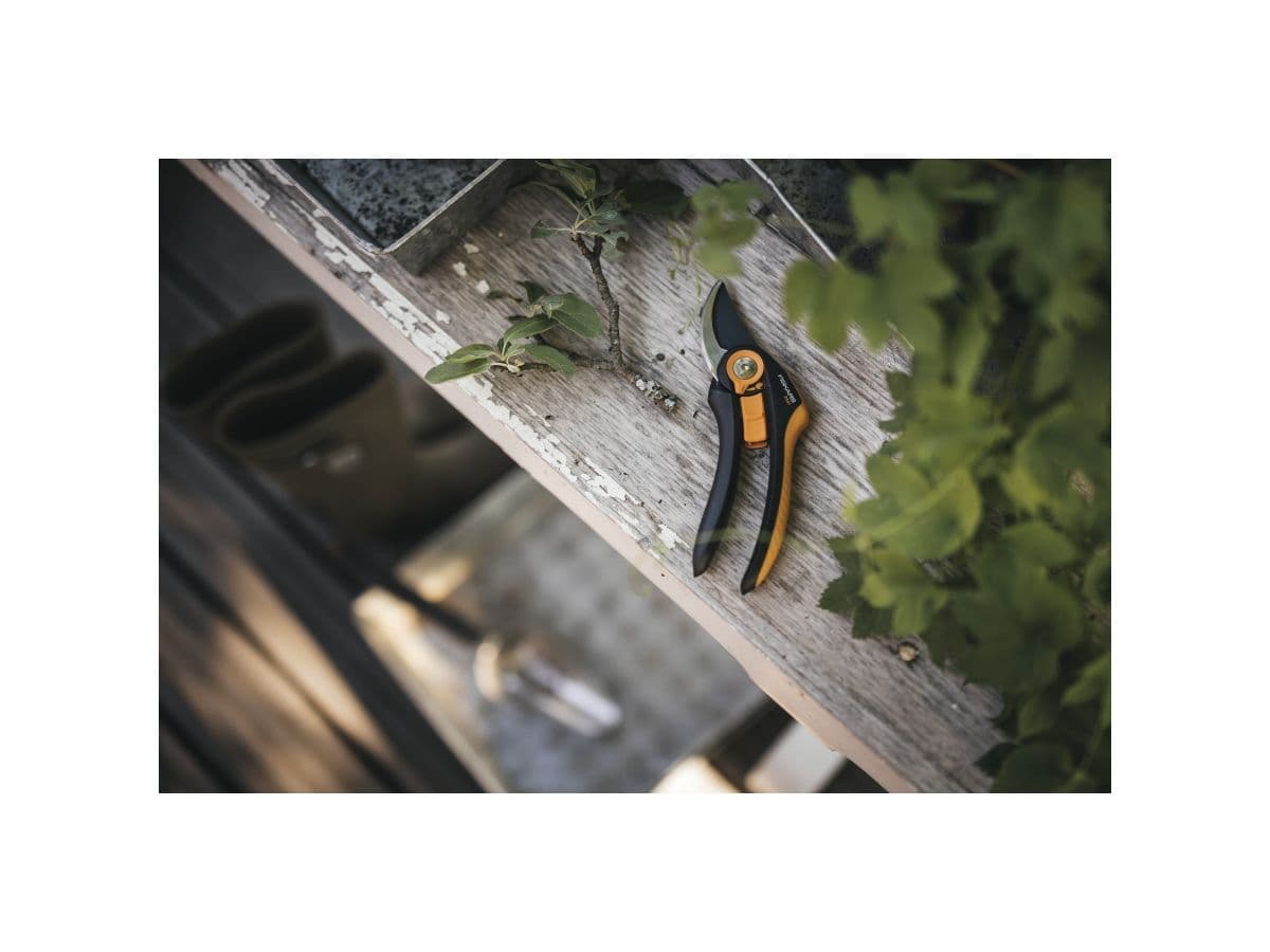 Секатор плоскостной FISKARS Plus Smartfit  P541 - изображение 11