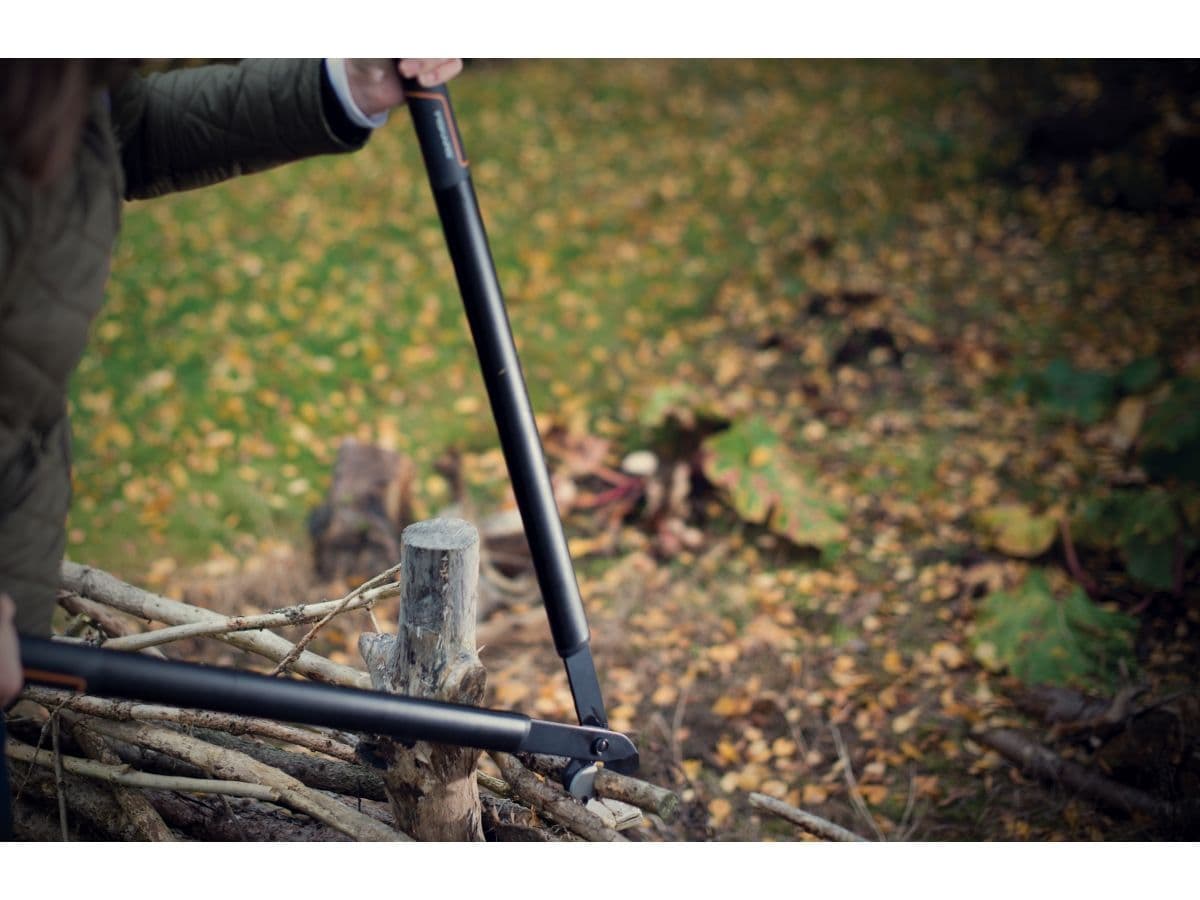 Сучкорез контактный L39 FISKARS SingleStep c загнутыми лезвиями большой - изображение 6