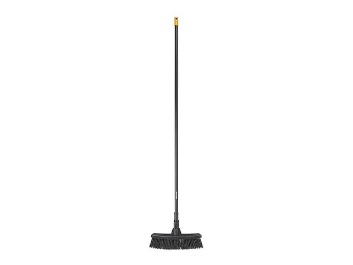 Метла средняя Solid FISKARS - изображение 1