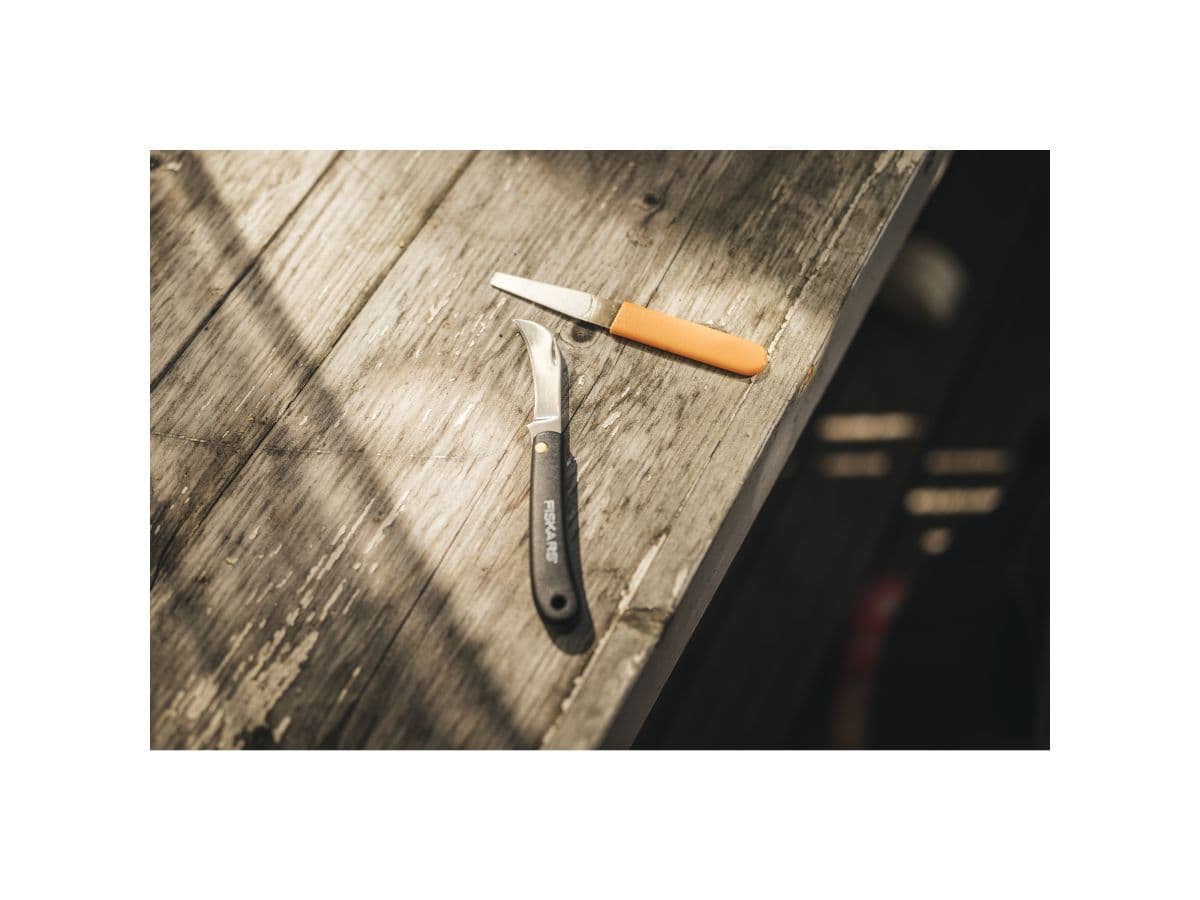 Нож садовый изогнутый для прививок FISKARS - изображение 6