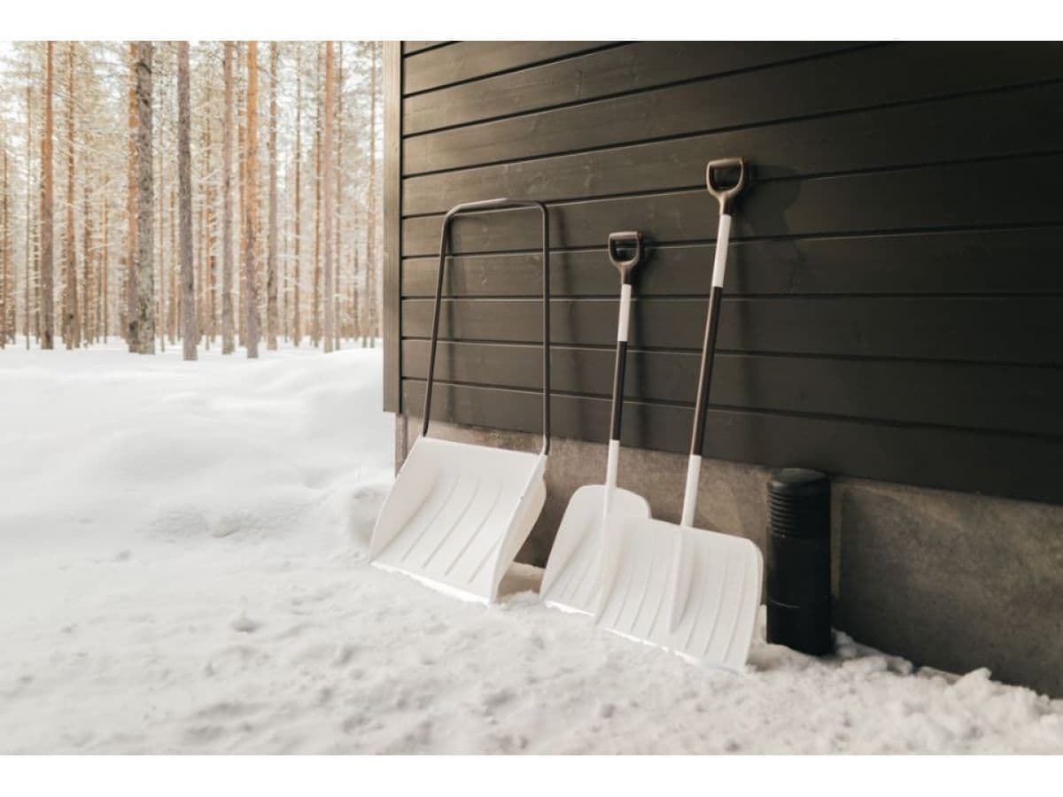 Лопата снеговая облегченная FISKARS - изображение 2